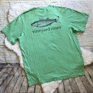 Vineyard Vines Front Pocket Big Fish Light Green Tee Shirt Medium GUC